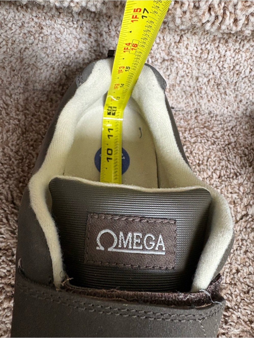 Omega Men’s Athletic Hook-and-Loop Sneakers in Dark Gray and Cream . - Picture 14 of 14